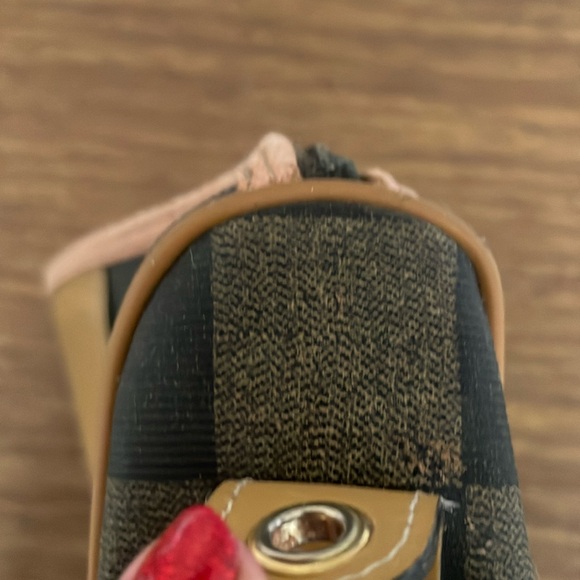 Authentic Vintage Fendi Purse - Picture 8 of 10